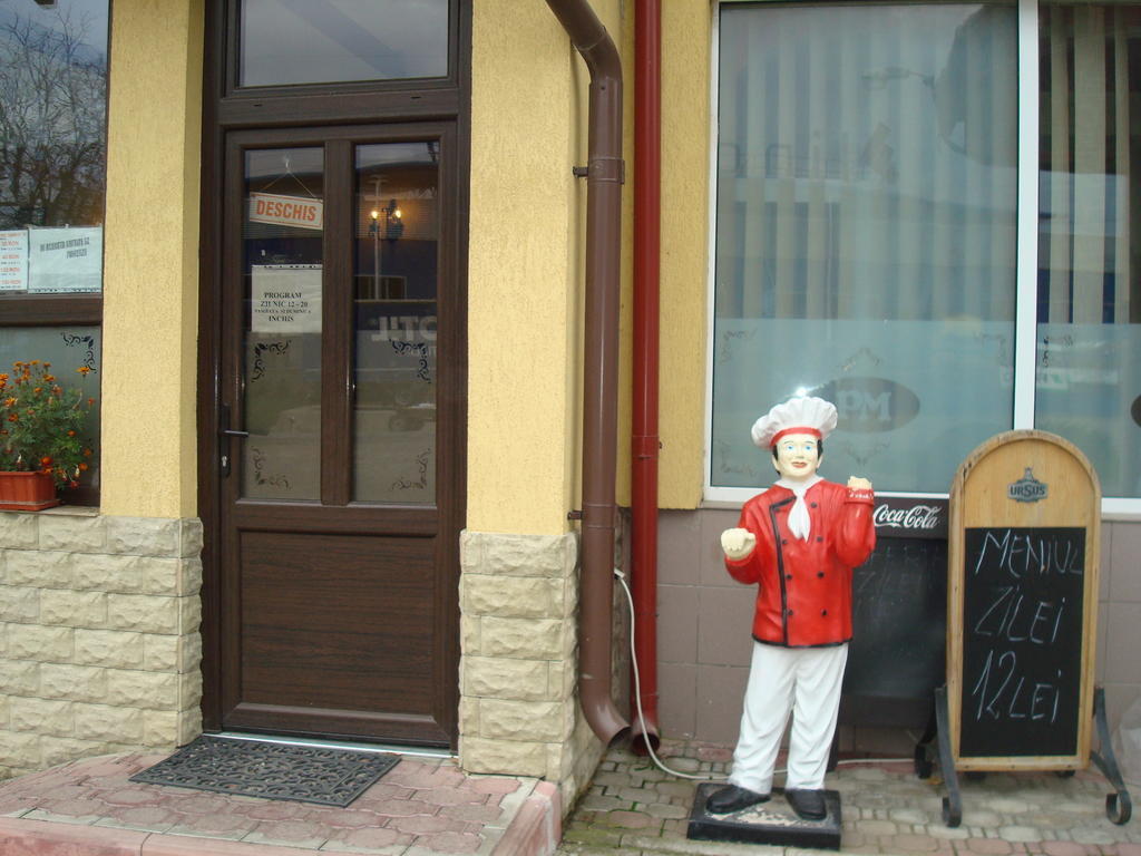 Pensiunea Marc Suceava Exterior photo